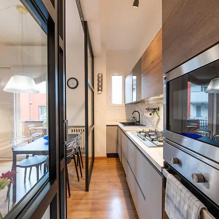 Διαμέρισμα Housmart Previati 3 *